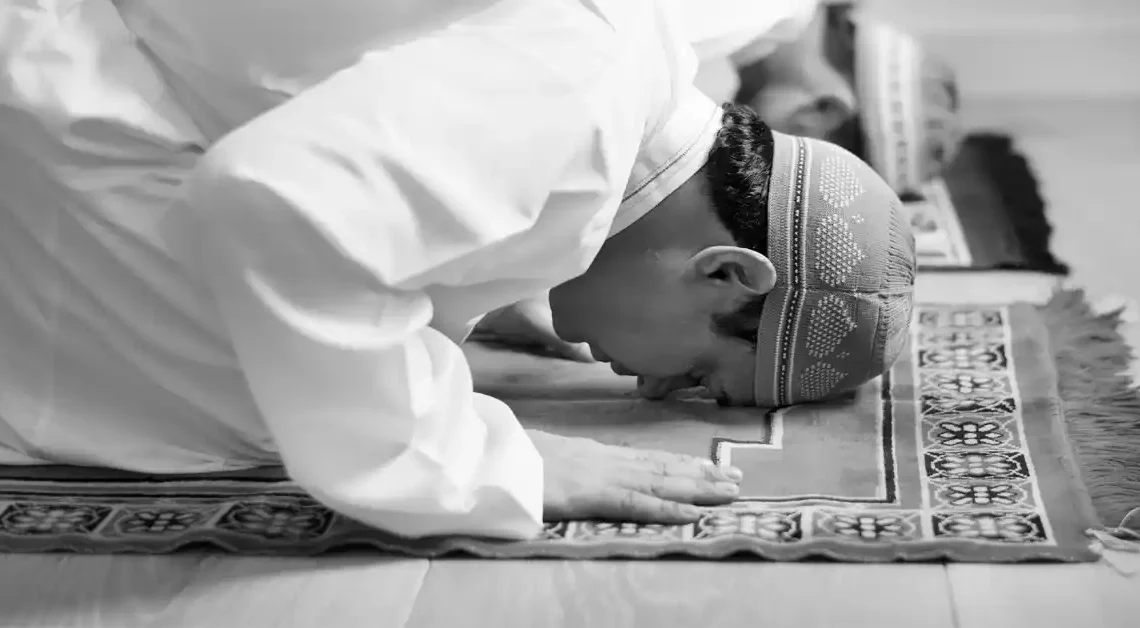 الفرق بين صلاة الفجر والصبح